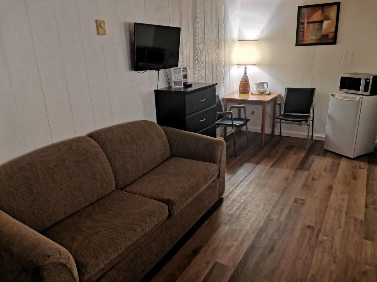 The Cedars Motel プリンストン エクステリア 写真