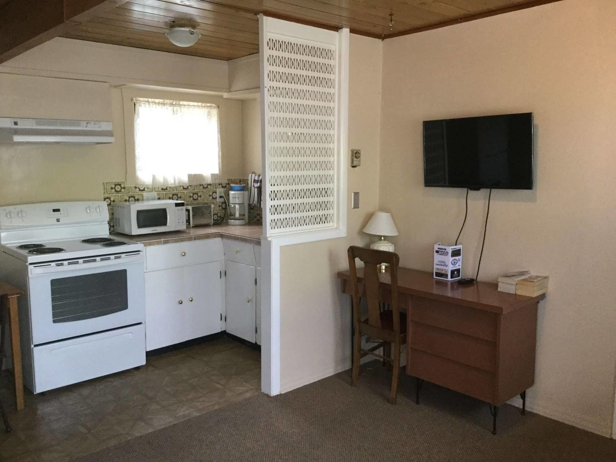The Cedars Motel プリンストン エクステリア 写真