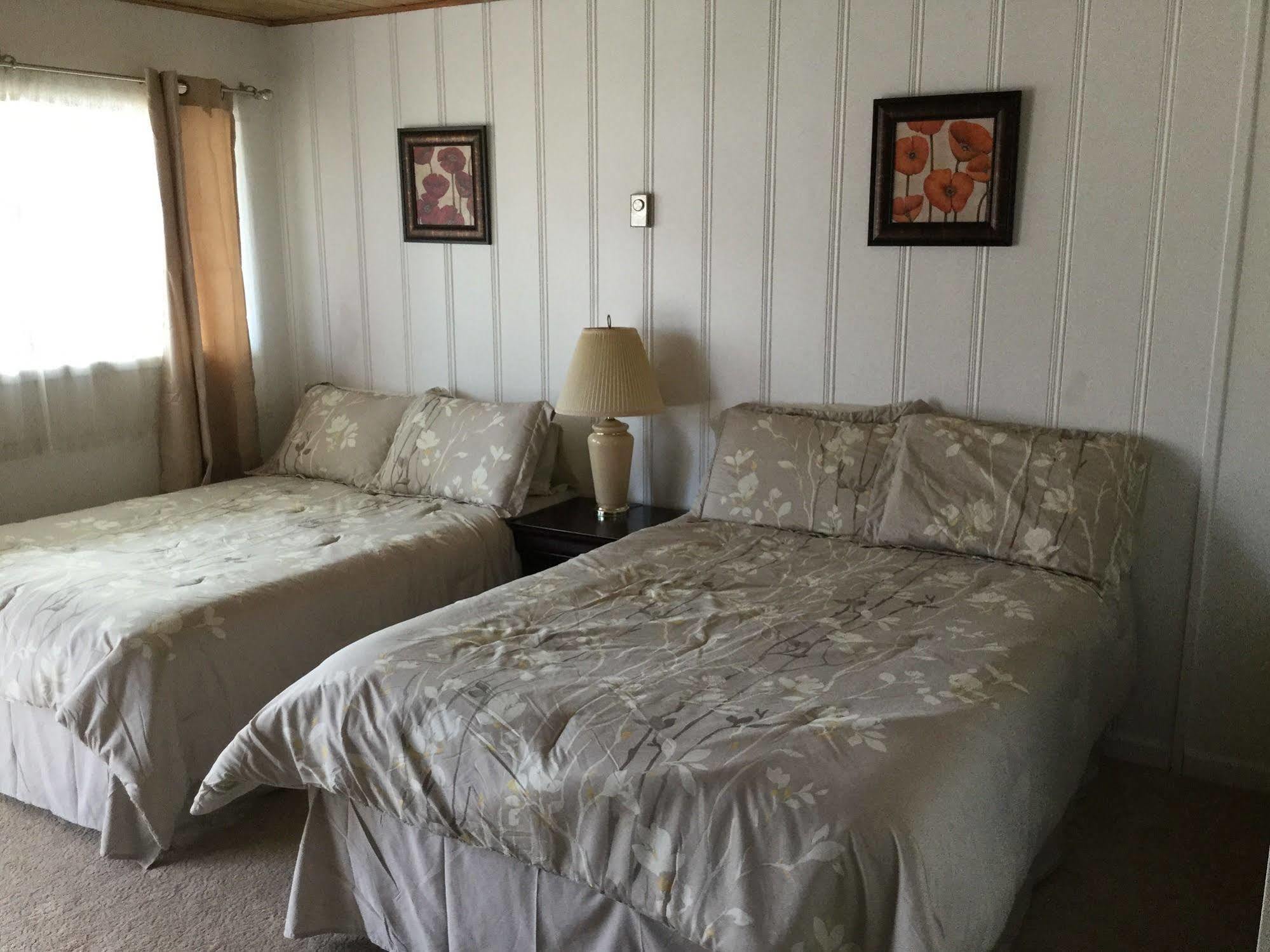 The Cedars Motel プリンストン エクステリア 写真